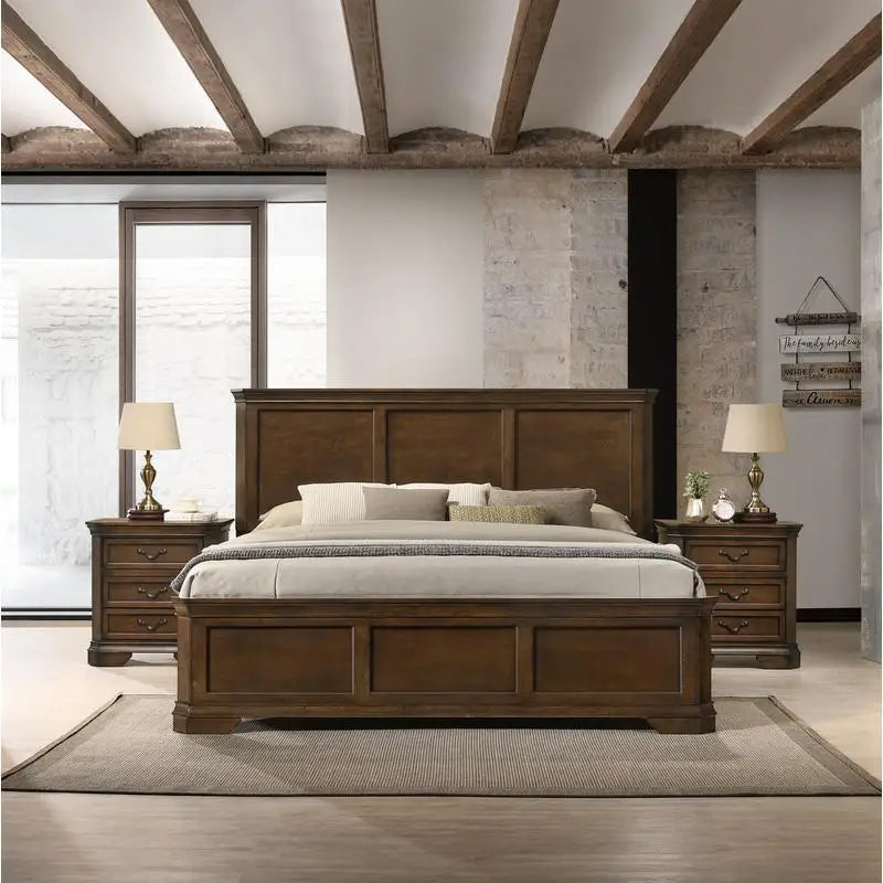 Traditional Wood Queen Bedroom Set with Panel Bed 2 Nightstands 3 Piece