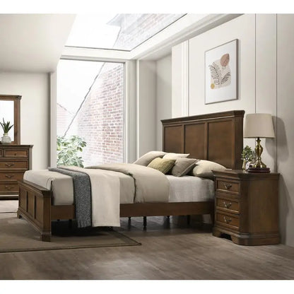 Traditional Wood Queen Bedroom Set with Panel Bed 2 Nightstands 3 Piece